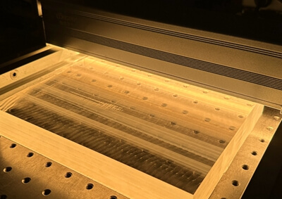 玻璃激光切割創(chuàng)新技術：線型聚焦紅外加熱實現快速裂片